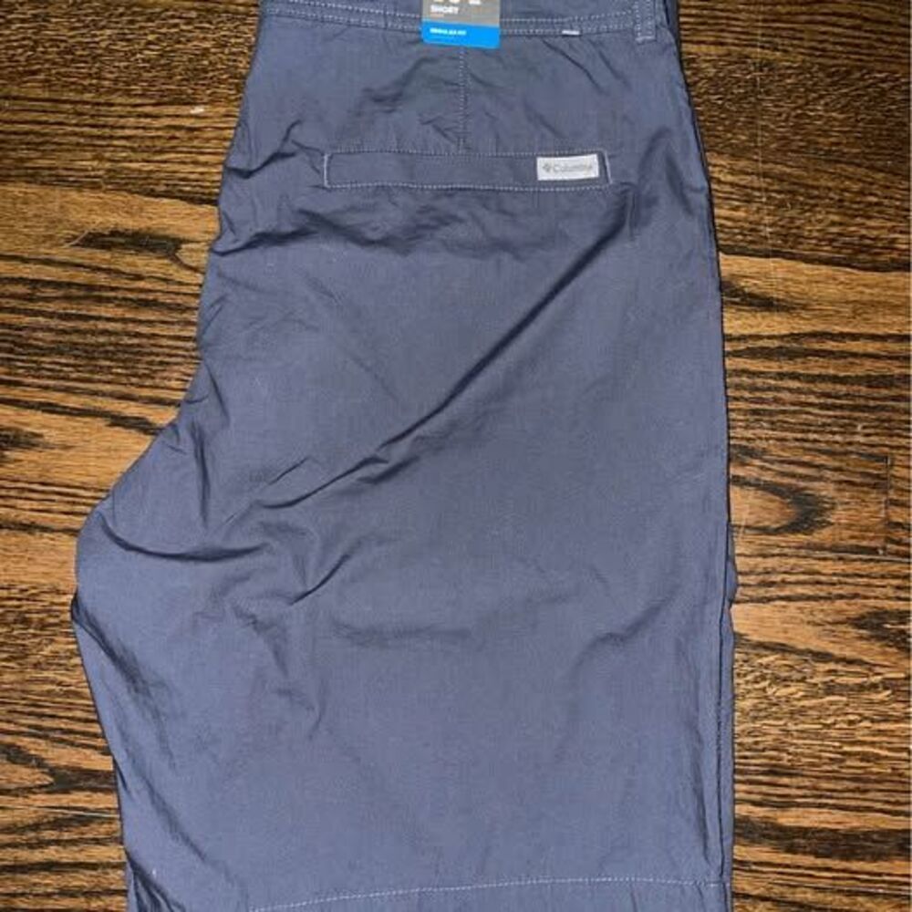 NWT Size 36 Mens Shorts Columbia Blue Casual Dressy